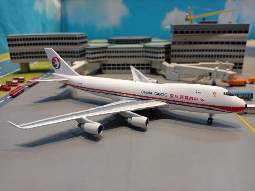 Phoenix PH1859 1:400 China Cargo 747-400 B-2428 [Width 16 Length 16.5 Height 4.5 cms] 1