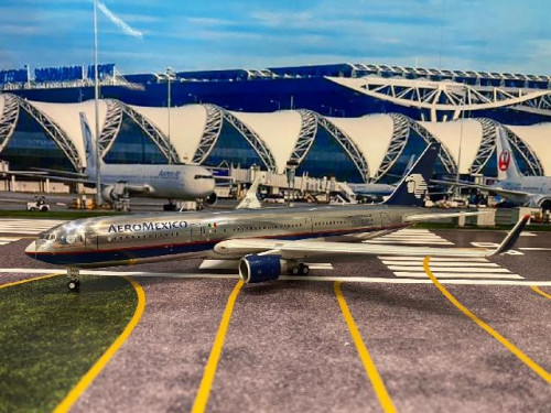 JCWings XX20149 1:200 Aeromexico 767-300ER 