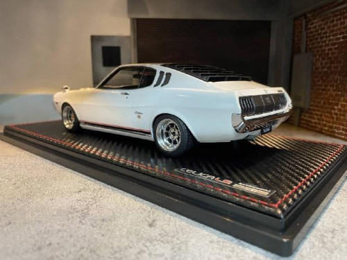 IG2605 1:18 Toyota Celica 1600GT LB(TA27)Whi With Enginr [Width 10 Length 25 Height 7 cms] 2