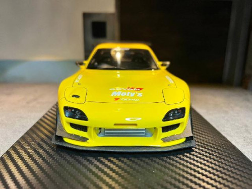 Ignition: IG2043 1:18 Feed RX-7 (FD3S) Yellow [Width 10 Length 25 Height 7 cms] 6