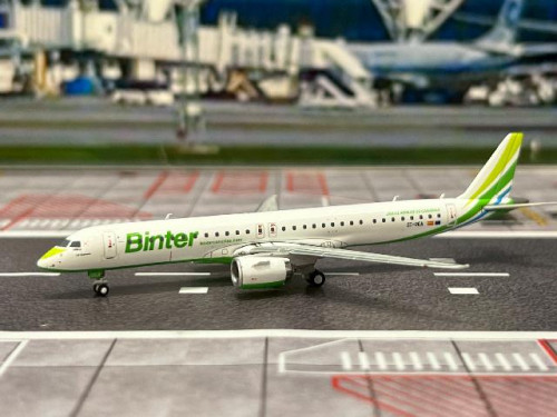 Gemini Jets 1:400 Binter Canarias E195-E2 EC-OEA GJ2281 [Width 9 Length 10 Height 2.5 cm] 1