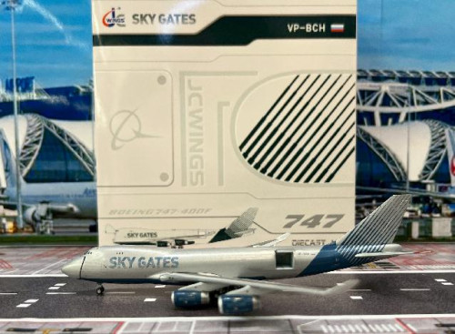 JC Wings 1:400 Sky Gates 747-400F VP-BCH LH4319C [Width 16 Length 17.5 Height 4.5 cm]