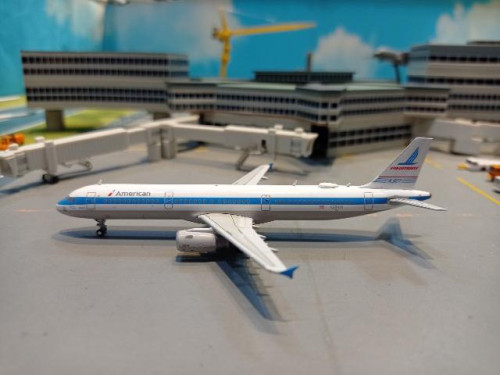 Gemini Jets GJ2257 1:400 American A321 N581UW Piedmont [Width 9 Length 11 Height 3 cms] 2