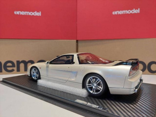 One Model: 20D05-01 1:18 NSX Tsuchiya Whi [Width 10 Length 25 Height 5 cms] 3