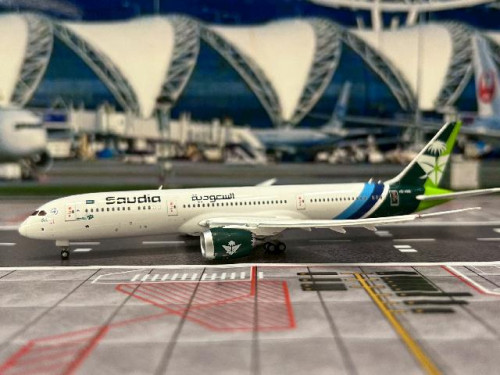 Gemini Jets 1:400 Saudi 787-9 HZ-ARB Flaps Down 'National Day' GJ2310F 1