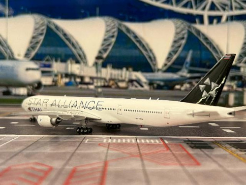 Phoenix 1:400 Thai Airways B777-300ER HS-TKQ 'Star Alliance' PH12089 [Width 16 Length 18 Height 4.5 9