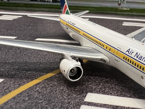 Phoenix 1:400 Air Namibia 767-300ER V5-NMB PH1948 [Width 12.0 Length 13.5 Height 3.5 cm] 7