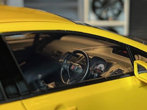 Ignition [IG2831] 1:18 Honda Civic(FD2) Type R Yellow [Width 10 Length 27 Height 7 cms] 7