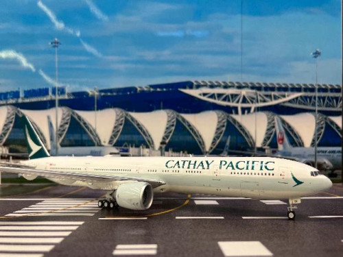 Inflight 1:200 Cathay Pacific 777-300ER B-KQF WB7773023 [Width 33 Length 37 Height 8 cms] 2