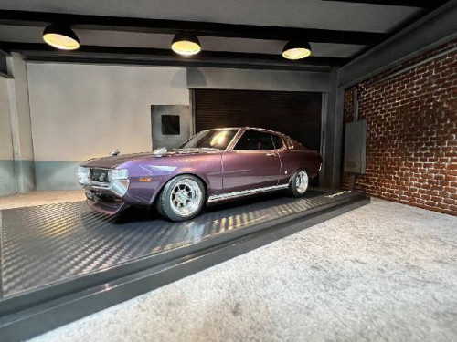 IG2601 1:18 Toyota Celica 1600GT LB(TA27)Purple Metallic [Width 9 Length 24 Height 6 cms]