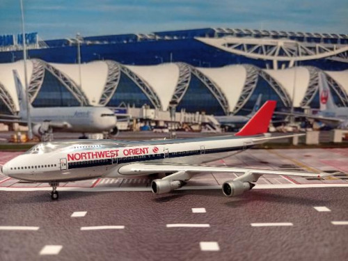 Phoenix 1:400 Northwest 747-200 N623US P4594 [Width 16 Length 16.5 Height 4.5 cm]