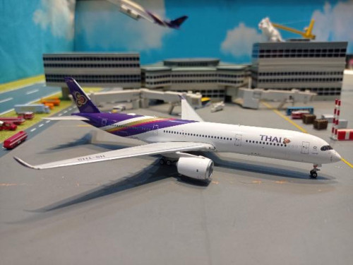 Phoenix PH1896 1:400 Thai A350-900 HS-THS [Width 15 Length 16.5 Height 4 cms] 1