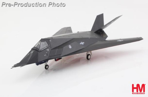 Hobby Master 1:72 YF-117 Nighhawk 79-10782,410th,Edwards,2005 HA5814 [Width 18 Length 28.5 Height 5