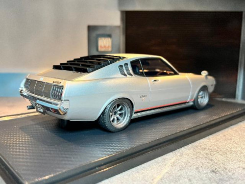Ignition: IG2603 1:18 Toyota Celtca 1600GT LB(TA27) Silver [Width 10 Length 25 Height 7 cms] 3