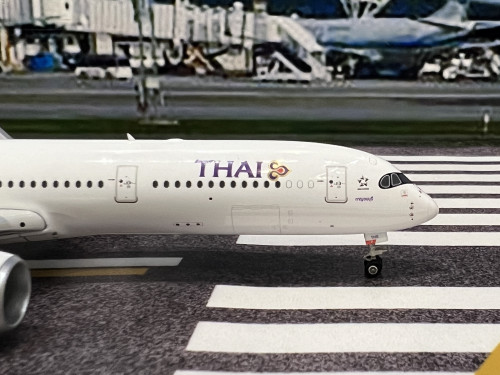 Phoenix Model 1:400 Thai Airways A350-900 HS-THS PH1896 [Width 15 Length 16.5 Height 4 cm] 1