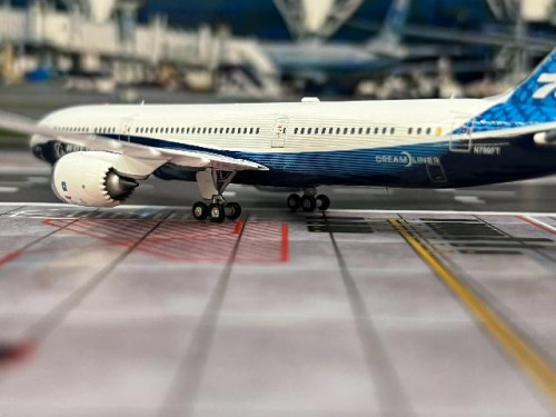 Aviation 1:400 Boeing B787-9 N789FT AV4403 [Width 15 Length 15.5 Height 4.5 cm] 8