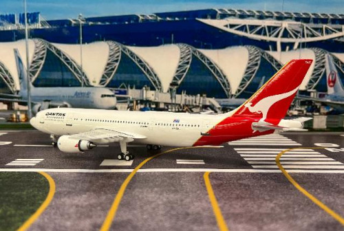 Inflight 1:200 Qantas A300B4-203 VH-TAC IF300QF1125 [Width 22.5 Length 27 Height 8 cm] 3