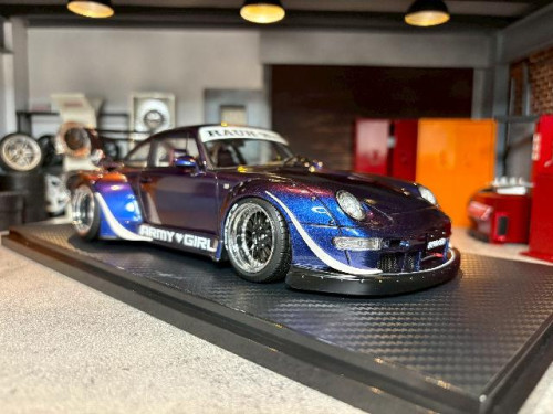 Ignition 1:18 RWB 993 Purple Metallic IG3739 [Width 10 Length 24 Height 7 cms] 1