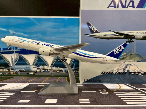 Inflight 1:200 ANA 777-381 JA752A B773ANA52A [Width 33