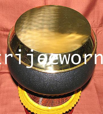 ฝาบาตร ทองเหลือง ตีมือ Alms Bowl Lid (Metal, Hand-Made, Gold Color)