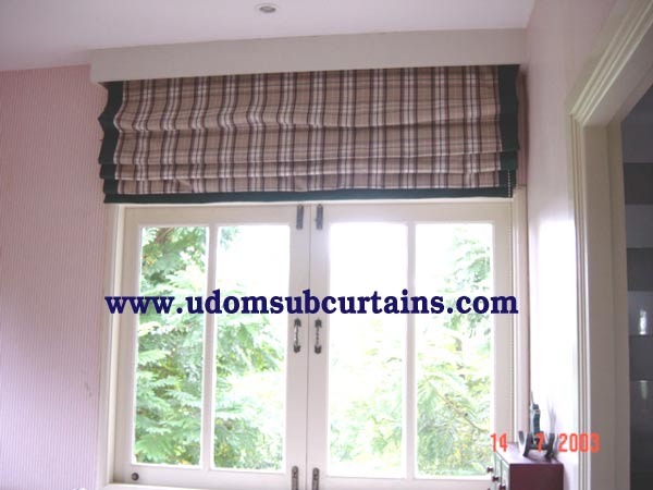 ม่านพับ