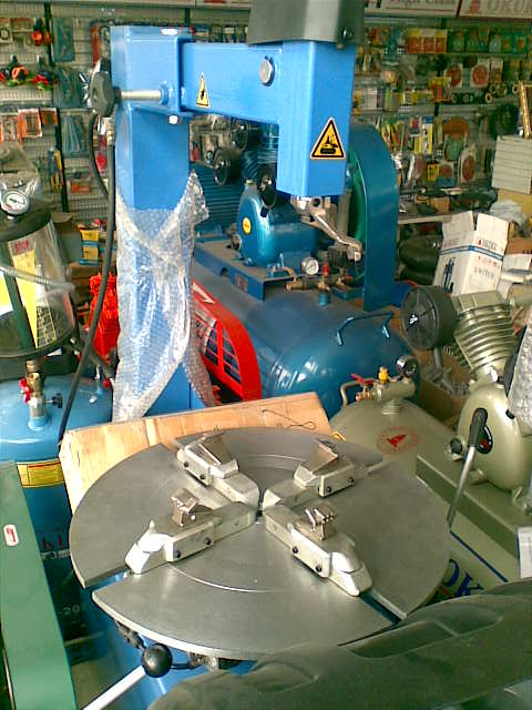 เครื่องถอดล้อยาง เปลี่ยนยาง แบบล็อคมือ/OK-M490