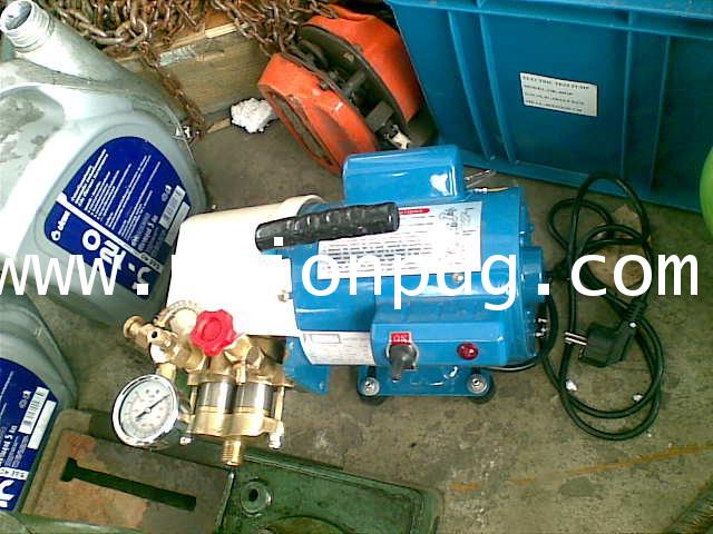 ปั๊มเทสก์ท่อระบบไฟฟ้า  Electric Pressure Testing Pump /OK 25OP