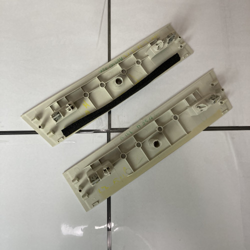 ford focus mk3 5D 2012 -2015 พลาสติคที่ฝาท้ายด้านใน 2