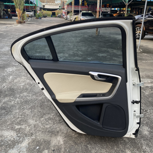 VOLVO S60 2012-2015 ประตูหลังซ้าย 1