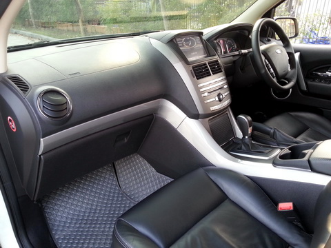 2013 FORD TERRITORY 2.7TDCI (DIESEL) 7 ที่นั่ง สีขาว 15