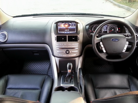 2013 FORD TERRITORY 2.7TDCI (DIESEL) 7 ที่นั่ง สีขาว 25