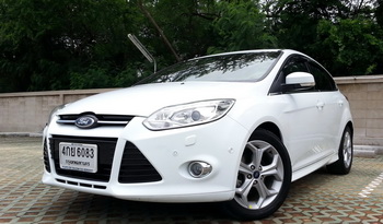 2015 FORD FOCUS 2.0S SPPORT 5D สีขาว