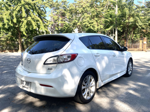 2011 MAZDA 3 2.0 5D มือเดียว 130,000 กม.เท่านั้น สวยๆ พร้อมใช้ 2