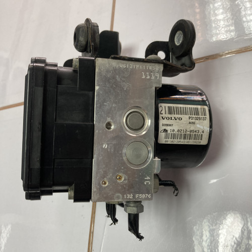 VOLVO S60 V60 2012-2015 ปั้ม ABS ABS โมดูล 3