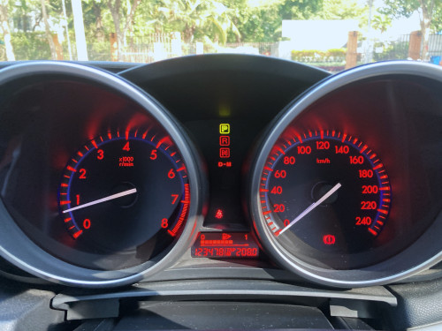 2011 MAZDA 3 2.0 5D มือเดียว 130,000 กม.เท่านั้น สวยๆ พร้อมใช้ 8