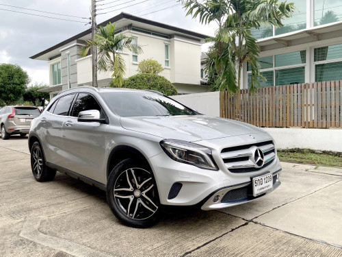 2016 จด 2017 MERCEDES BENZ W156 GLA 200 1