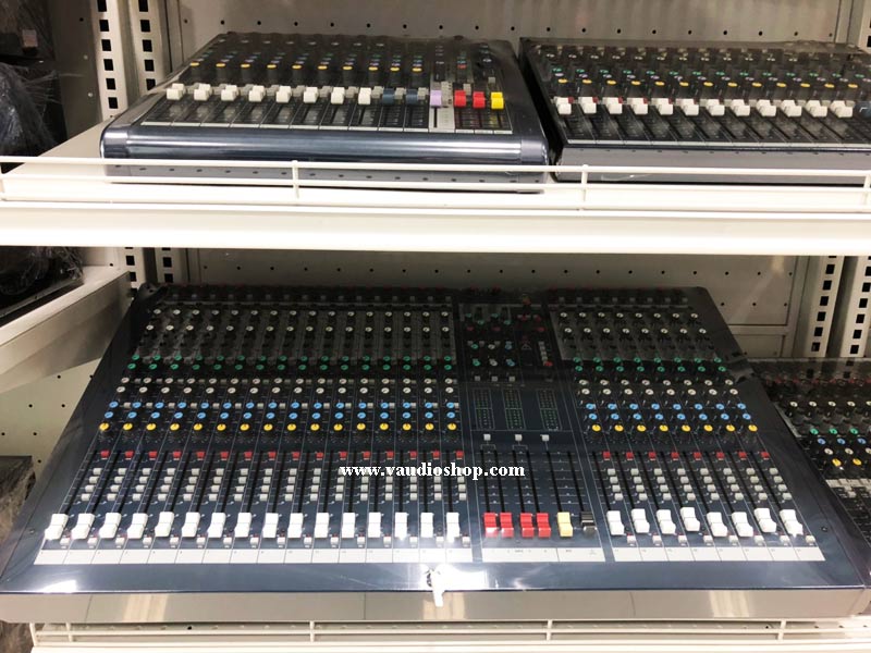 MIXER Soundcraft LX7II 24CH