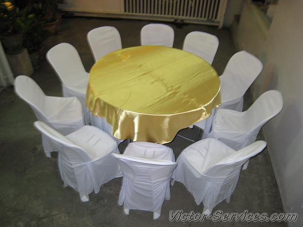 เช่าโต๊ะจีน-เก้าอี้พลาสติก คลุมผ้าสีทอง 1