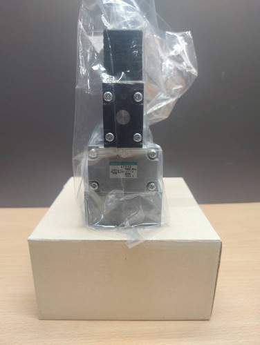 โซลินอยด์วาล์ว Solenoid CKD รุ่น 4F510-15-AC-110V