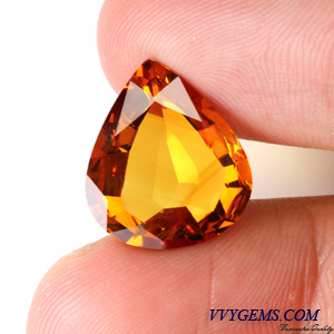 บุษราคัม(Yellow Sapphire) 10.53 กะรัต หยดน้ำ แม่โขง 1