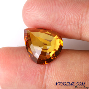 บุษราคัม(Yellow Sapphire) 10.53 กะรัต หยดน้ำ แม่โขง 2