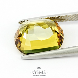 [GIT Certified]บุษราคัม(Yellow Sapphire) 6.06 กะรัต *ดิบ สีแบ่ง3โซน 1