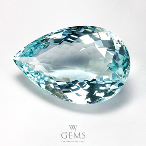 อะความารีน (Aquamarine) 25.64 กะรัต สีฟ้าอ่อน รูปหยดน้ำ IF 1