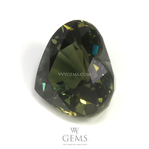 เขียวส่อง (Green Sapphire) 3.13 กะรัต รูปหัวใจ 1