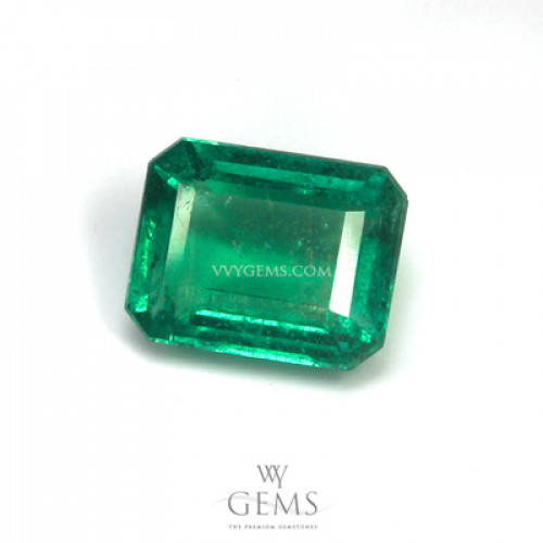มรกต (Emerald) 1.40 กะรัต สีสวยเนื้อดี 1