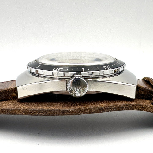 WOSTOK 18 Jewels 200m ระบบไขลาน ขนาดตัวเรือน 39 mm. (Pre-owned) 2