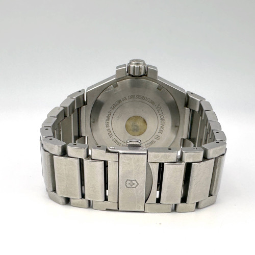 VICTORINOX Swiss Army Infantry 100m Quartz Date Size 42 mm. (Pre-owned) 5