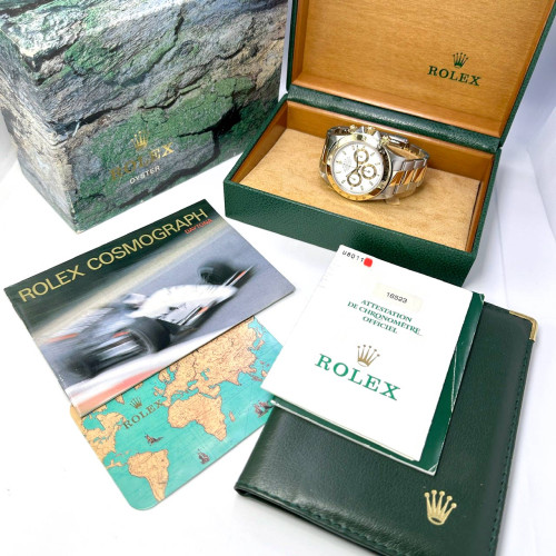 ROLEX Daytona 16523 Year 1997 Automatic Date Unisex Size 40 mm. (Pre-owned) 9