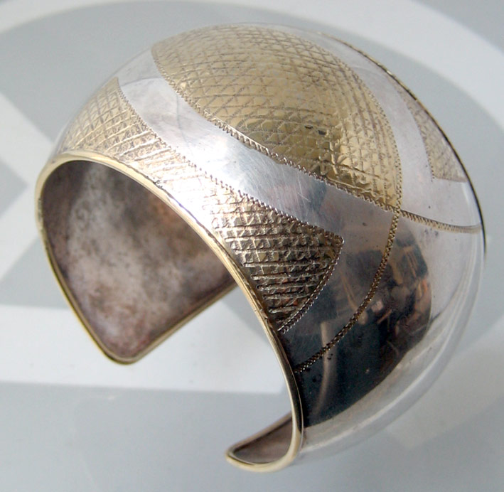 Vintage Italian Bangle 925 Sterling Silver And Finished With A Gold-Plated Pattern (Pre-owned)
