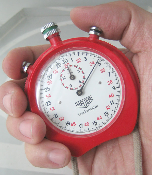 เครื่องจับเวลา stopwatch HEUER 1970 หน้าปัดขาวพิมพ์เลขอารบิค จับเวลาได้ 30 นาที กระจกเซลลูลอย ตัวเรื 0